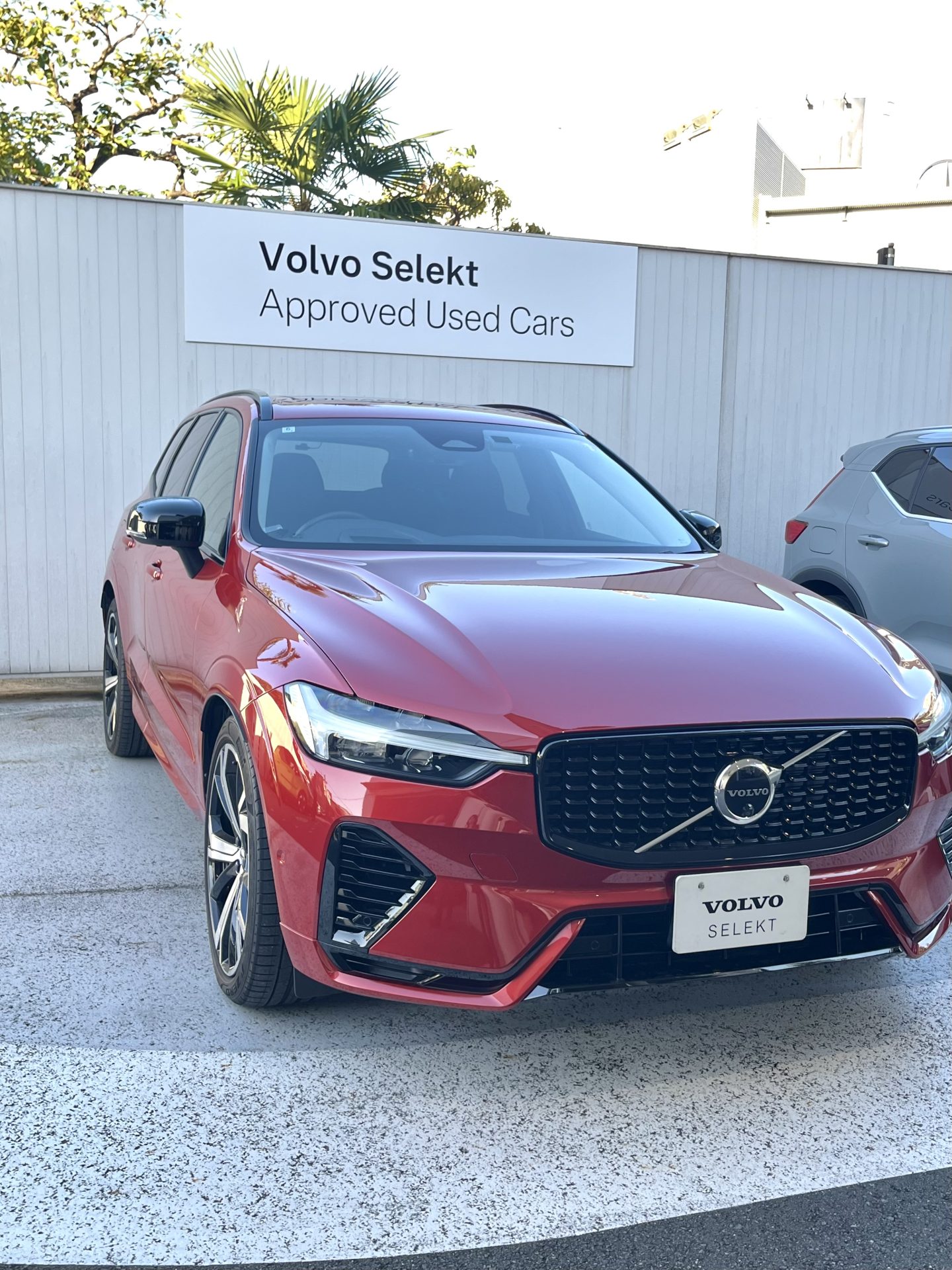 中古車セールス オススメカラー/フュージョンレッド | ボルボ・カー 目黒